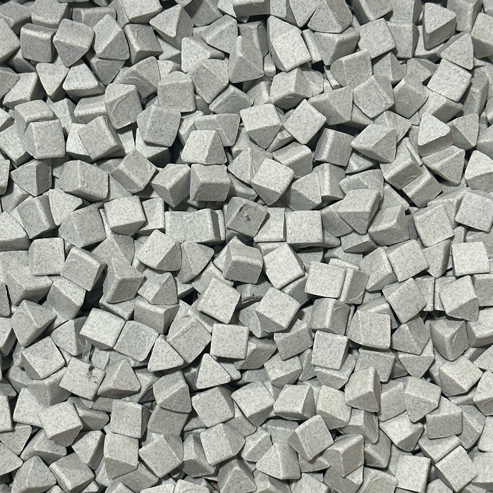 C-SCT-05-D Ceramic Media, Straight Cut Triangle 6x6mm