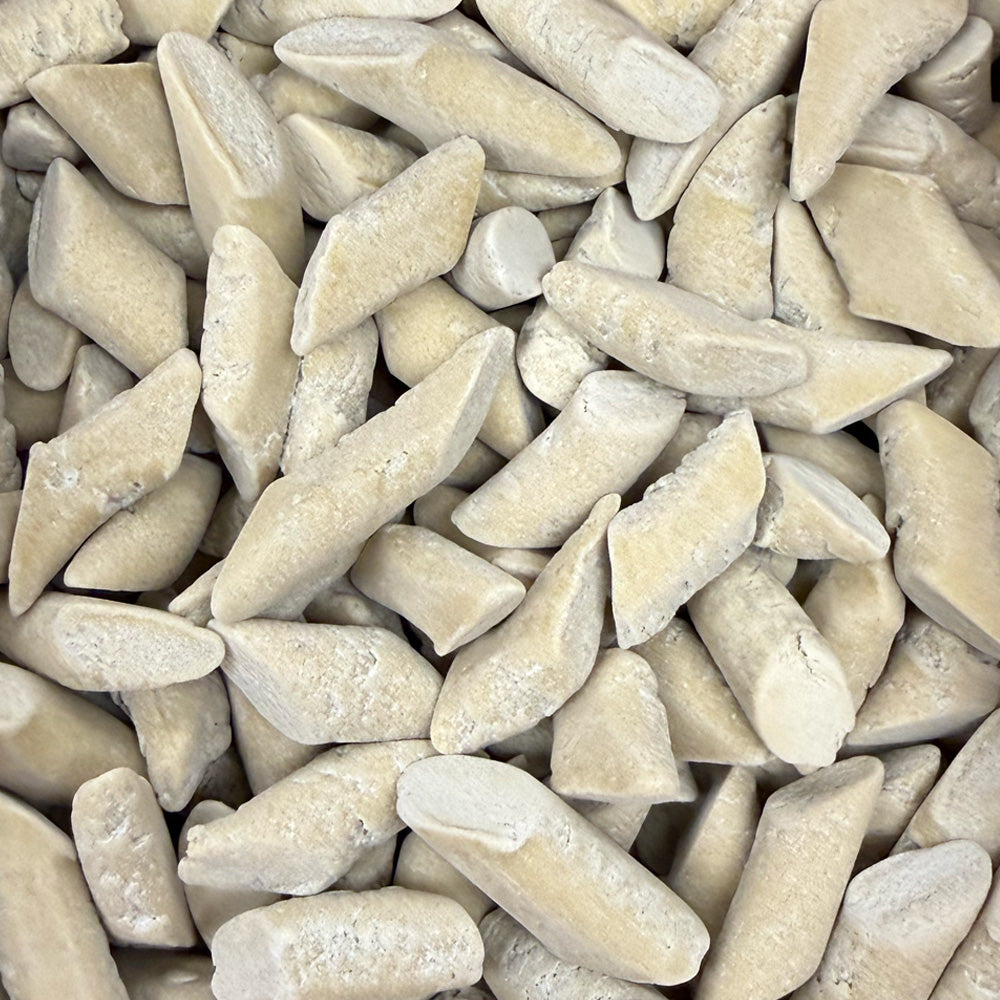 Closeu-up of EF-0700 ACC 01 Eco-Flex™ dry tumbling media