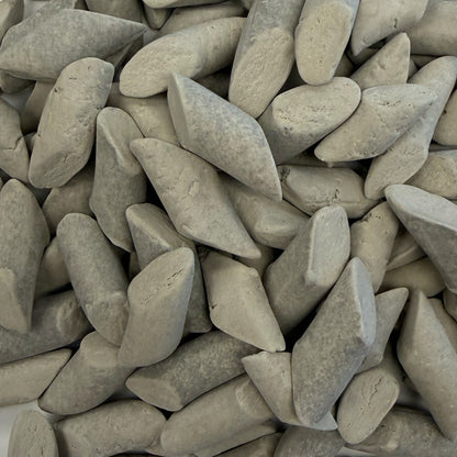 Close-up of EF-0900 ACC 01 Eco-Flex™ dry tumbling media